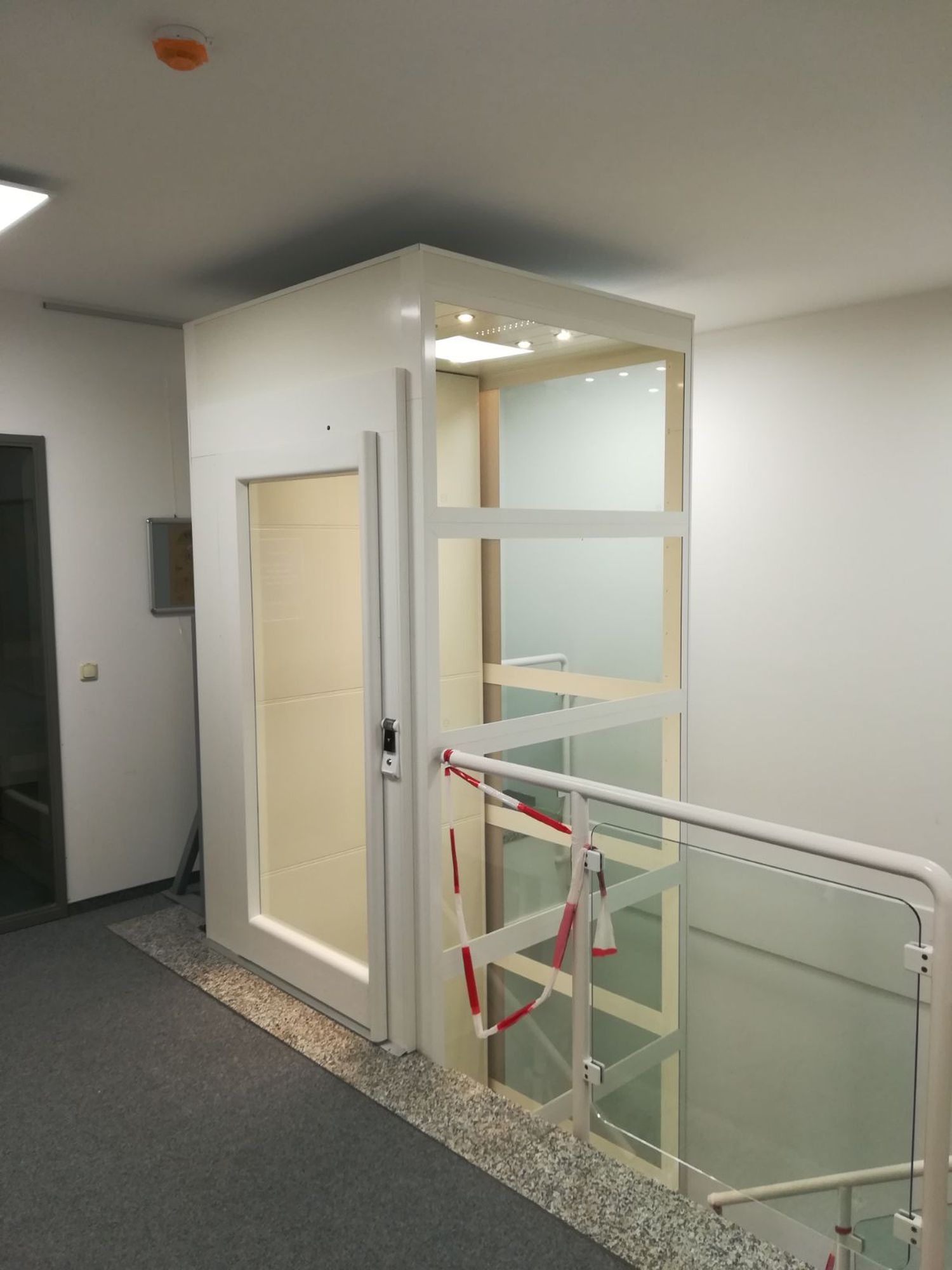 KTTSB20 Rollstuhllift